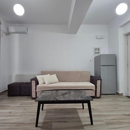 סרנדה Flore Rooms מראה חיצוני תמונה
