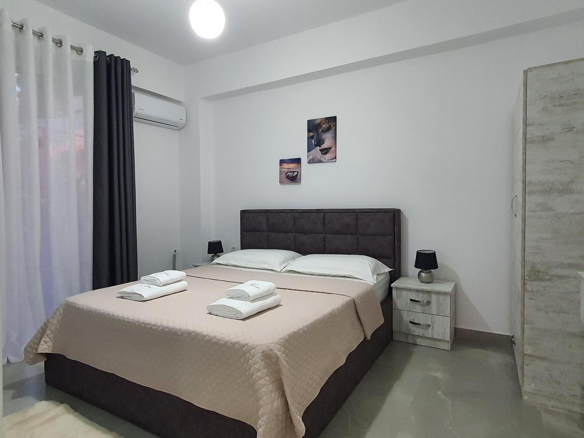 סרנדה Flore Rooms מראה חיצוני תמונה