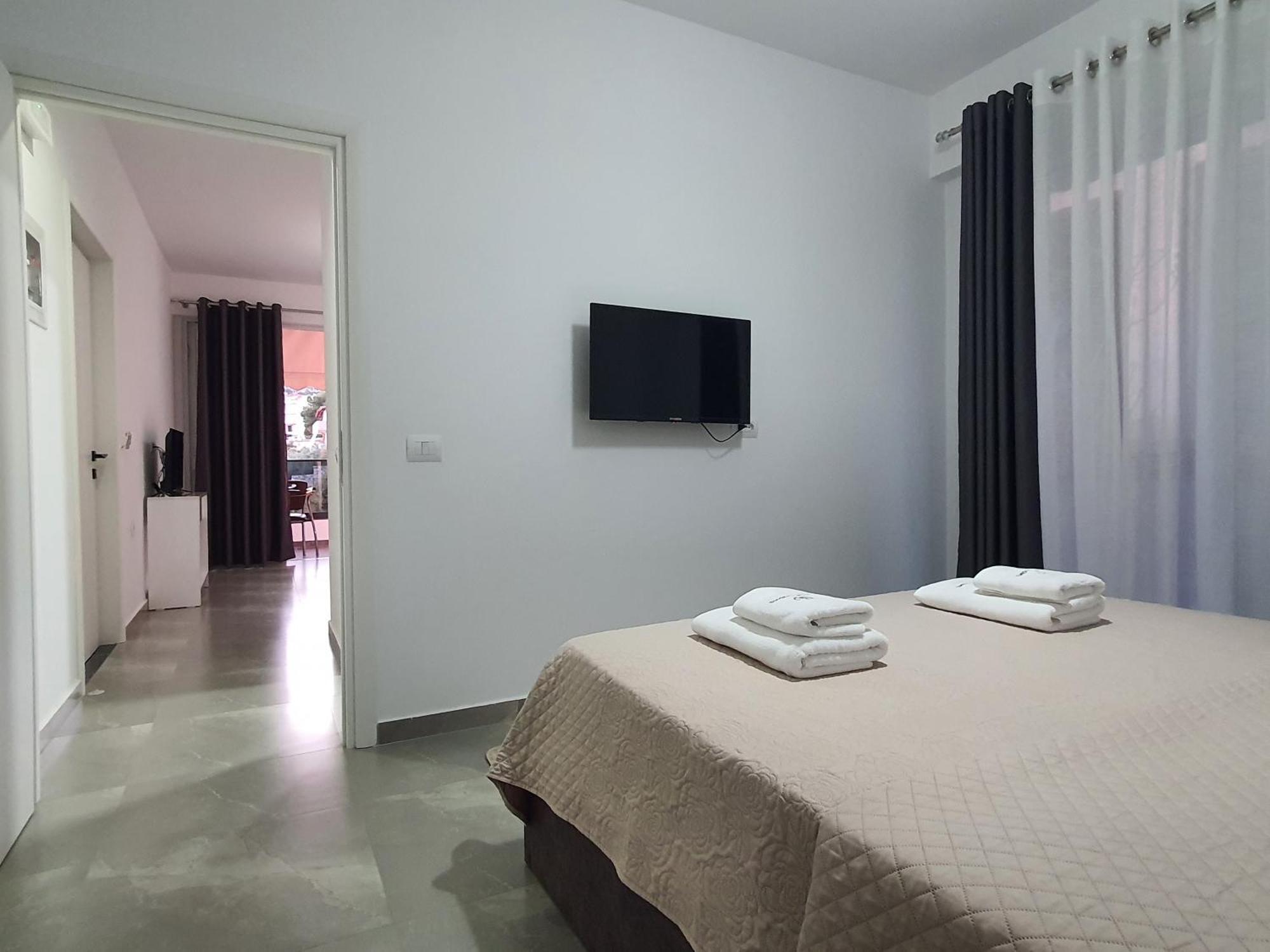 סרנדה Flore Rooms מראה חיצוני תמונה