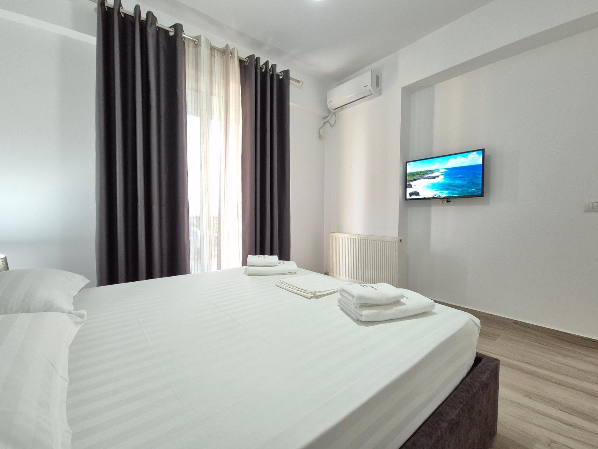 סרנדה Flore Rooms מראה חיצוני תמונה